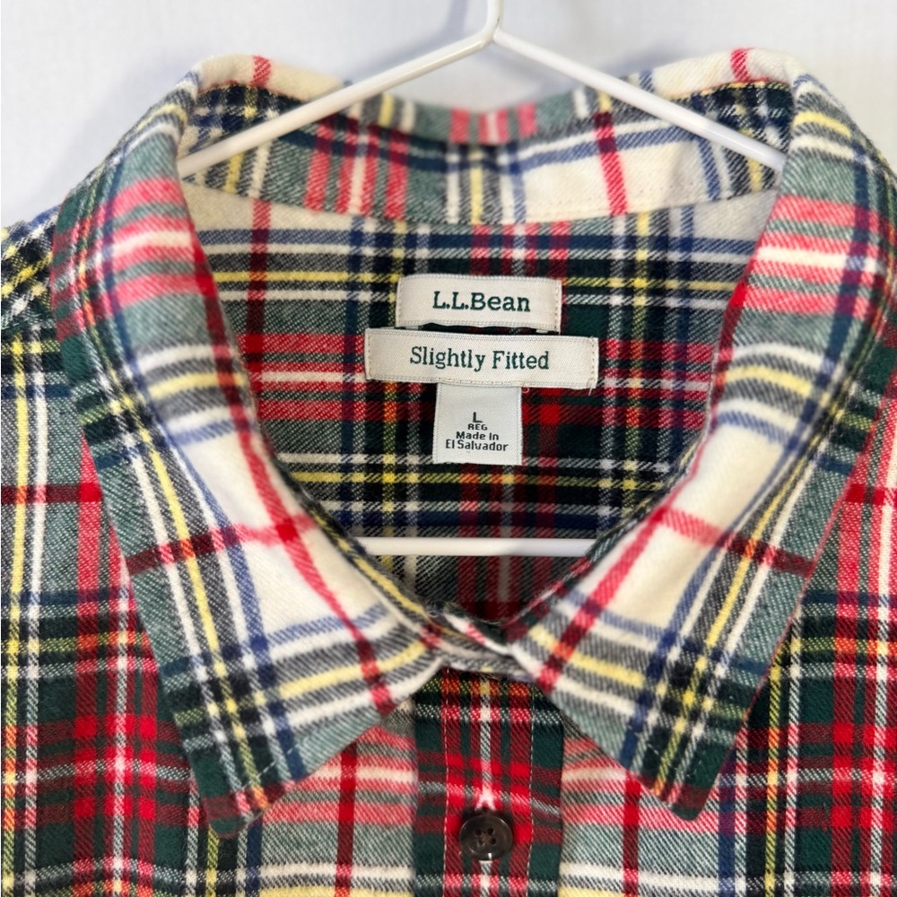 L.L. Bean Red and White Plaid Casual button down Shirt 100% cotton - Picture 3 of 5